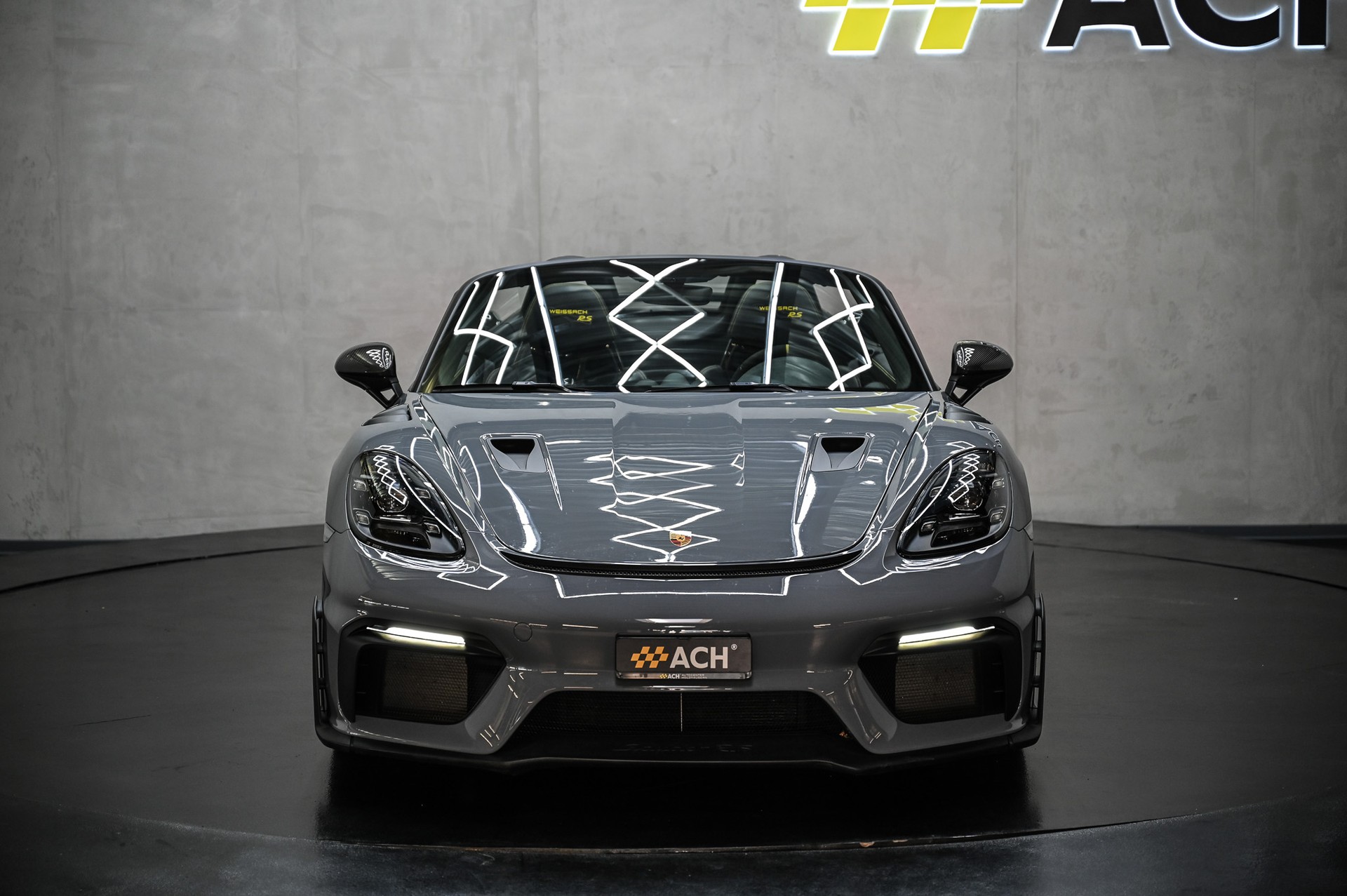PORSCHE 718 Spyder RS PDK Weissach-Paket-showroom-element-1