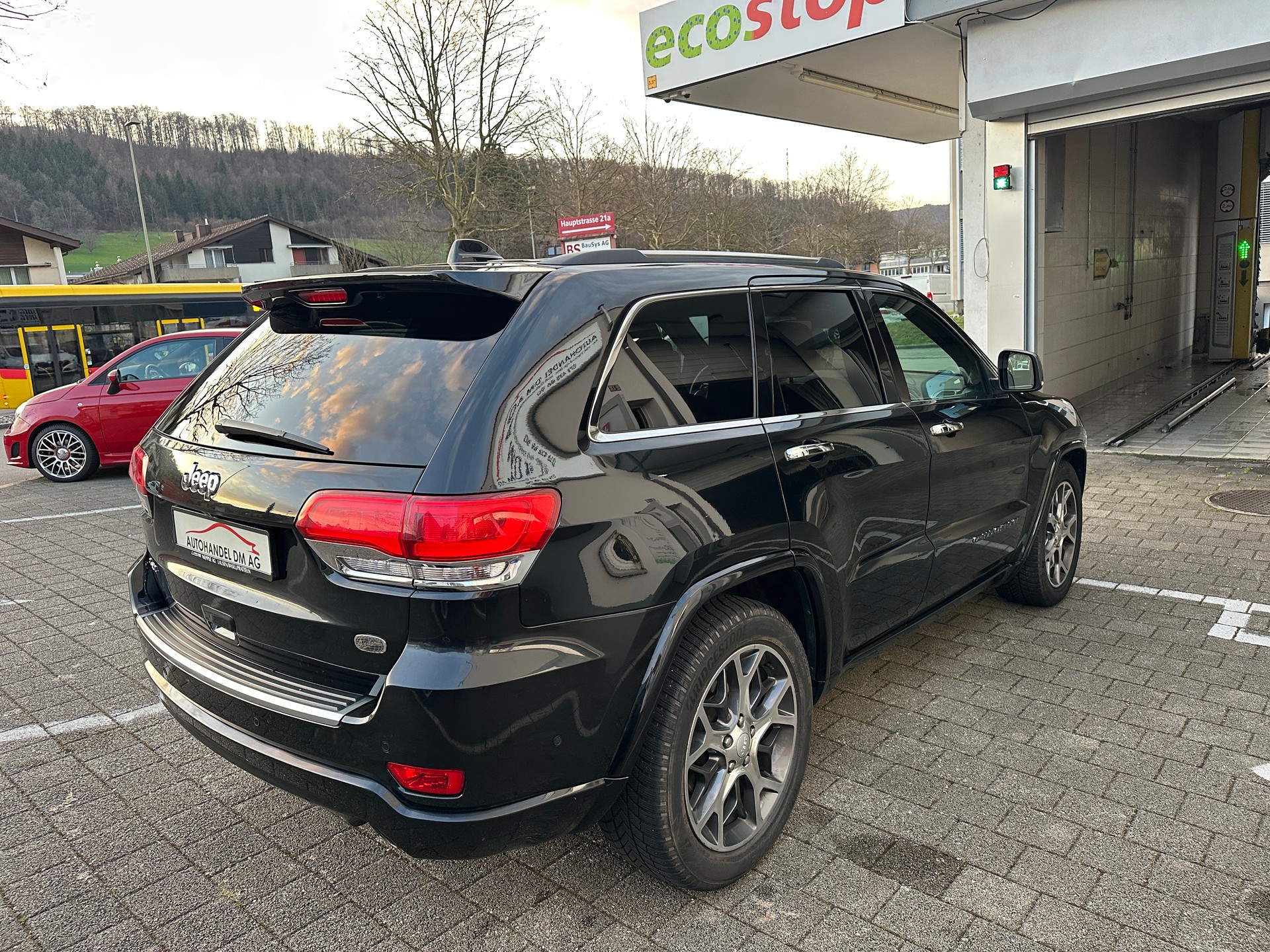 JEEP Grand Cherokee 3.0 CRD Overland Automatic-image-5