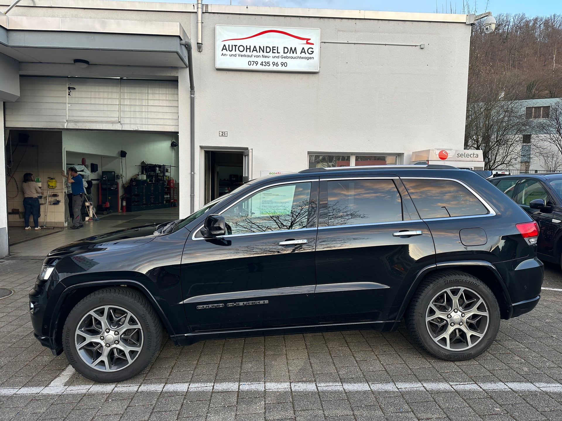 JEEP Grand Cherokee 3.0 CRD Overland Automatic-showroom-element-2