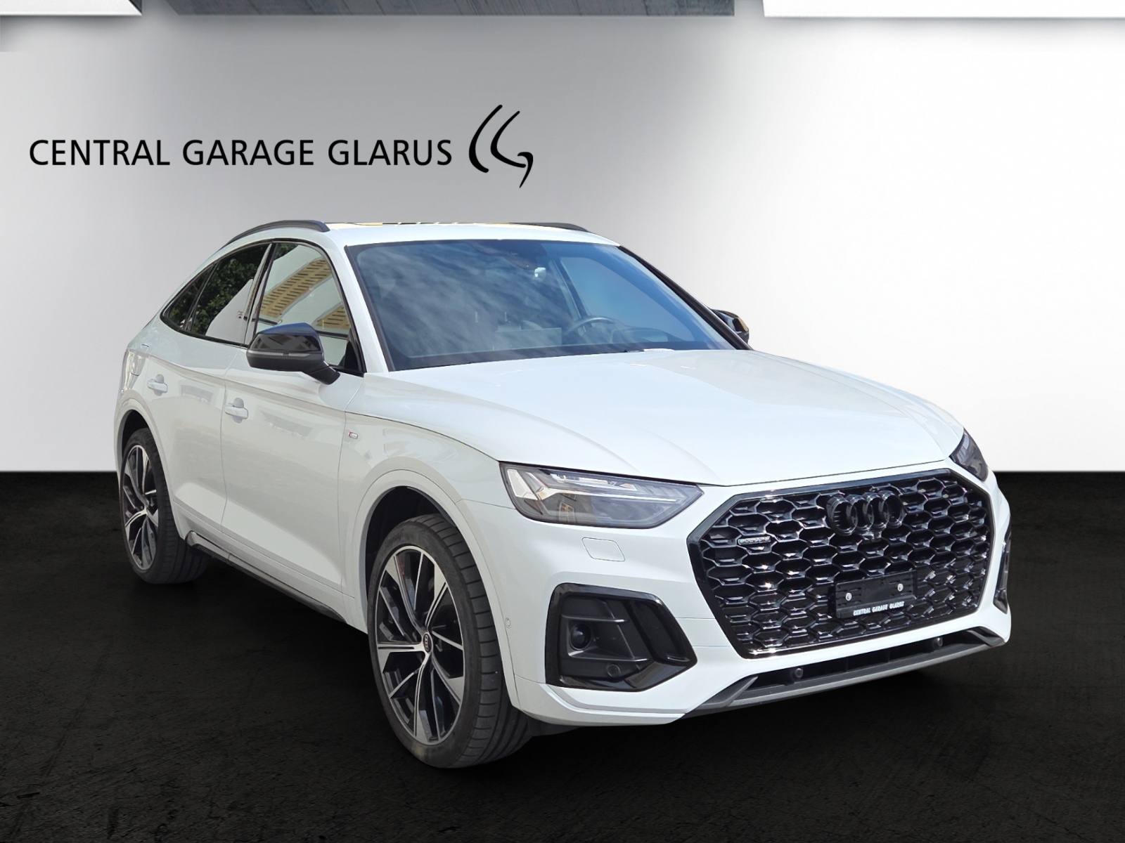 AUDI Q5 Sportback 40 TDI Blackedition quattro S-tronic-showroom-element-1