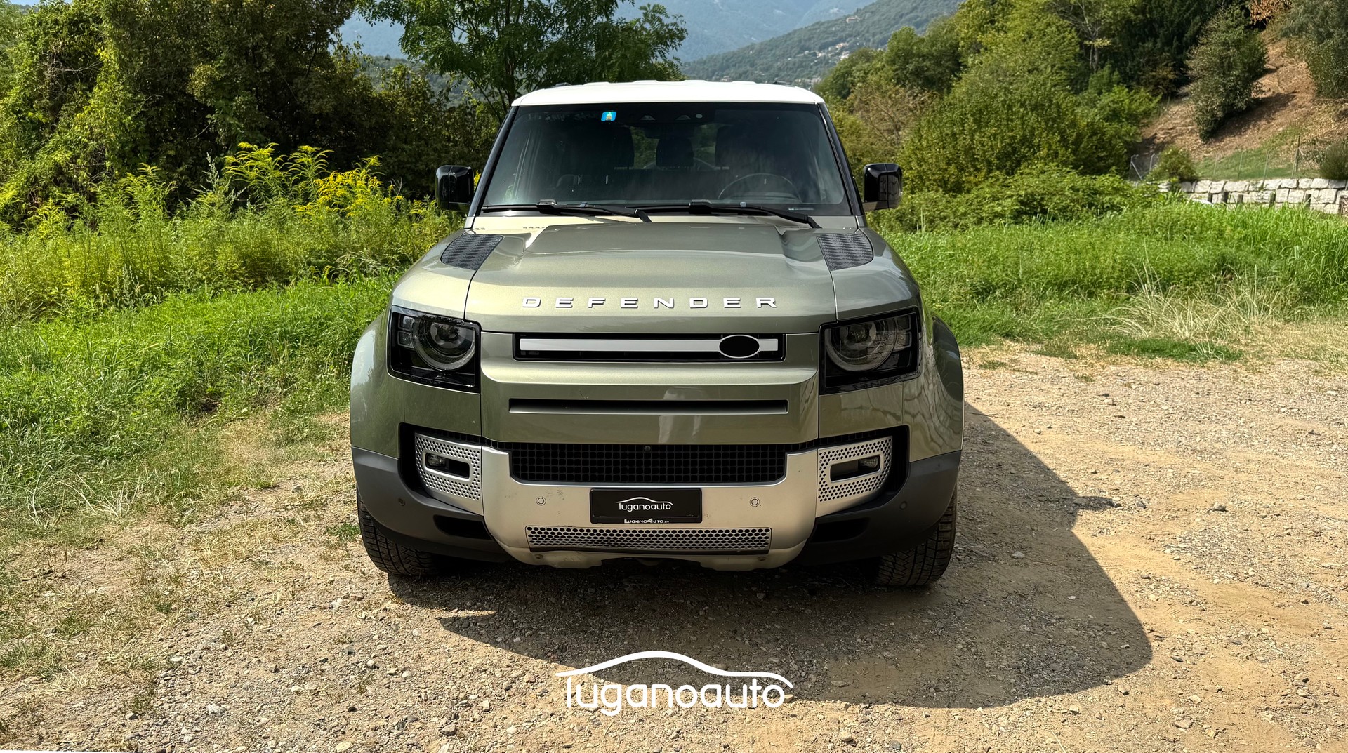 LAND ROVER Defender 90 3.0D I6 250 First Edition AT8-image-1