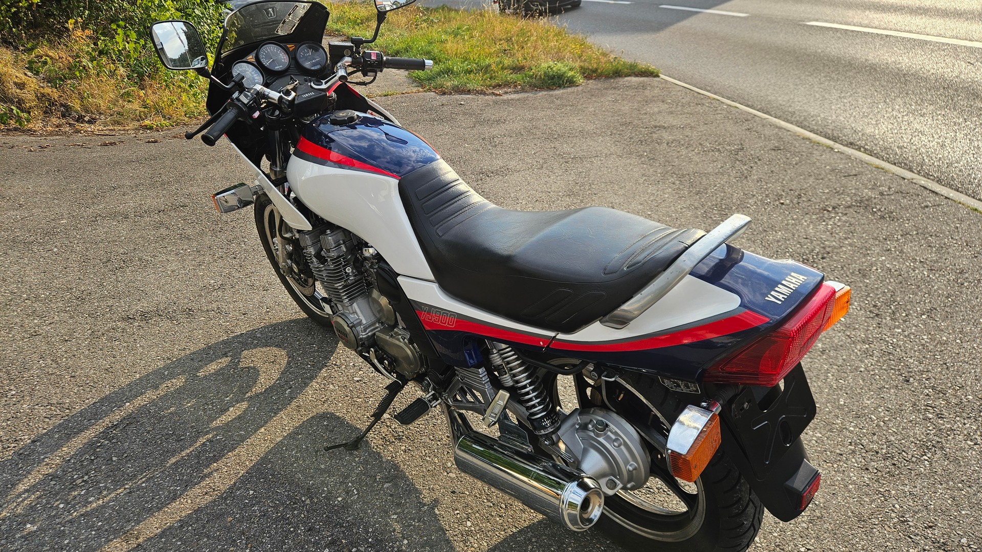 YAMAHA XJ 900-image-1