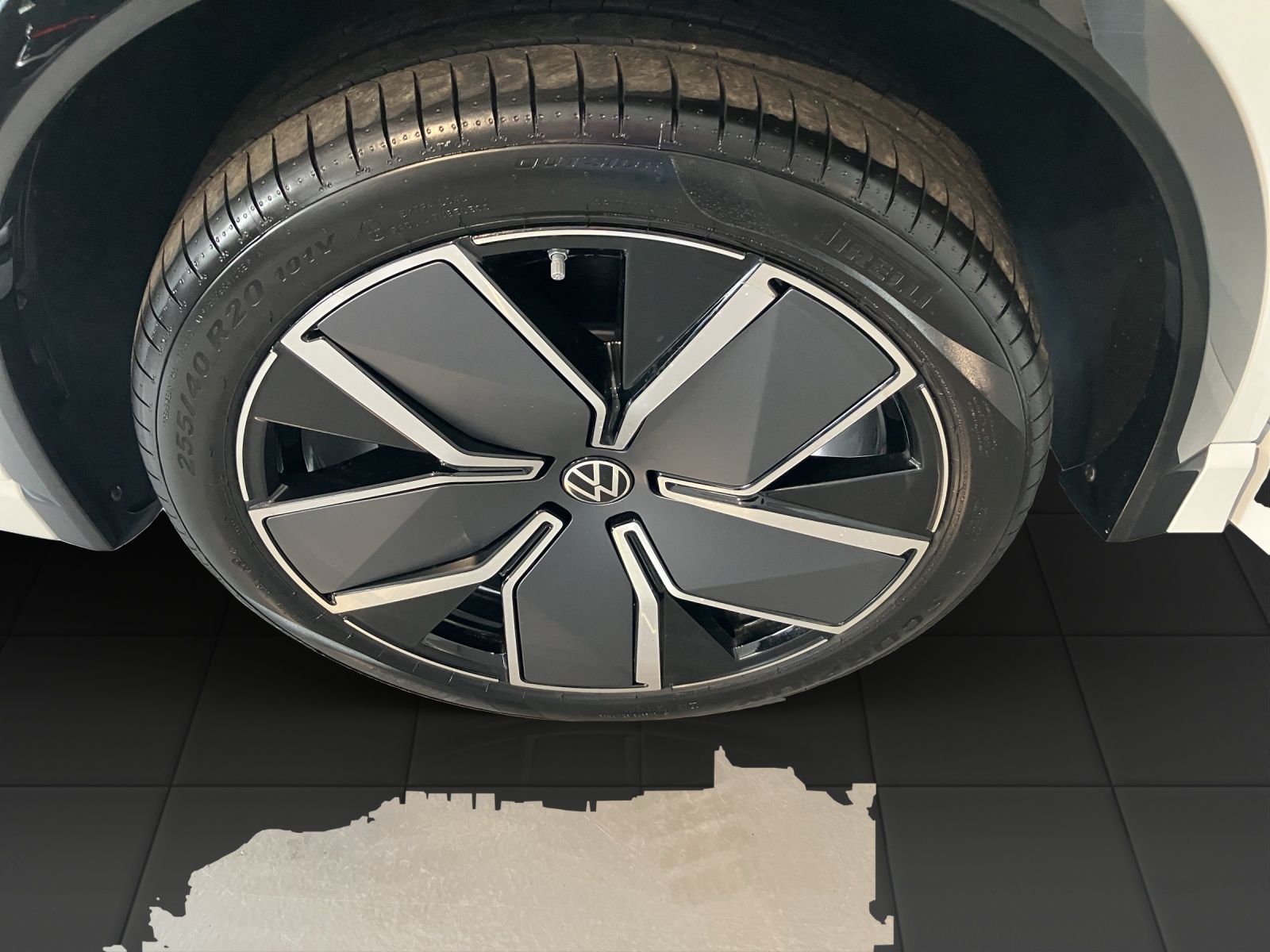 VW Tiguan 2.0 TSI DSG R-Line United 4Motion-showroom-element-3