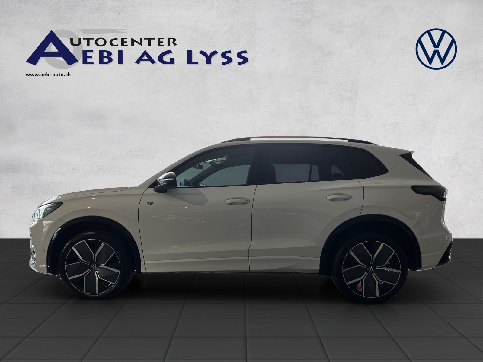VW Tiguan 2.0 TSI DSG R-Line United 4Motion-showroom-element-1