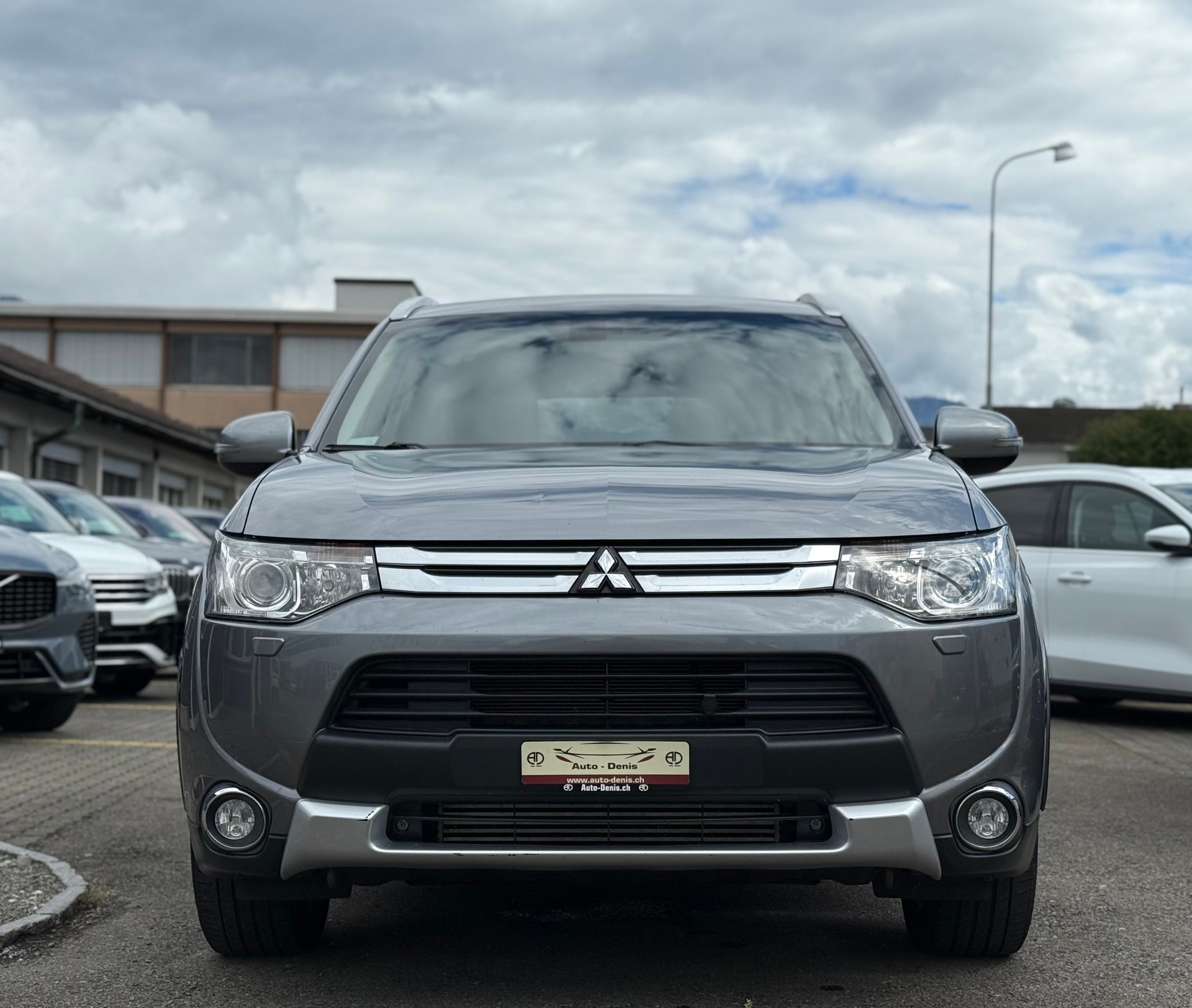 MITSUBISHI Outlander 2.2 DID Navigator Safety-showroom-element-2