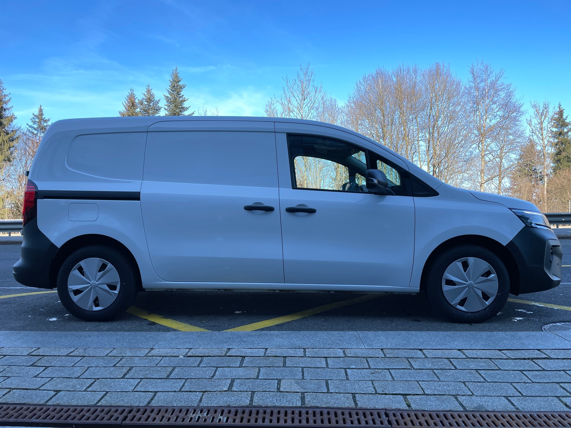 NISSAN Townstar EV45 kWh 22kW L2 Acenta-showroom-element-3