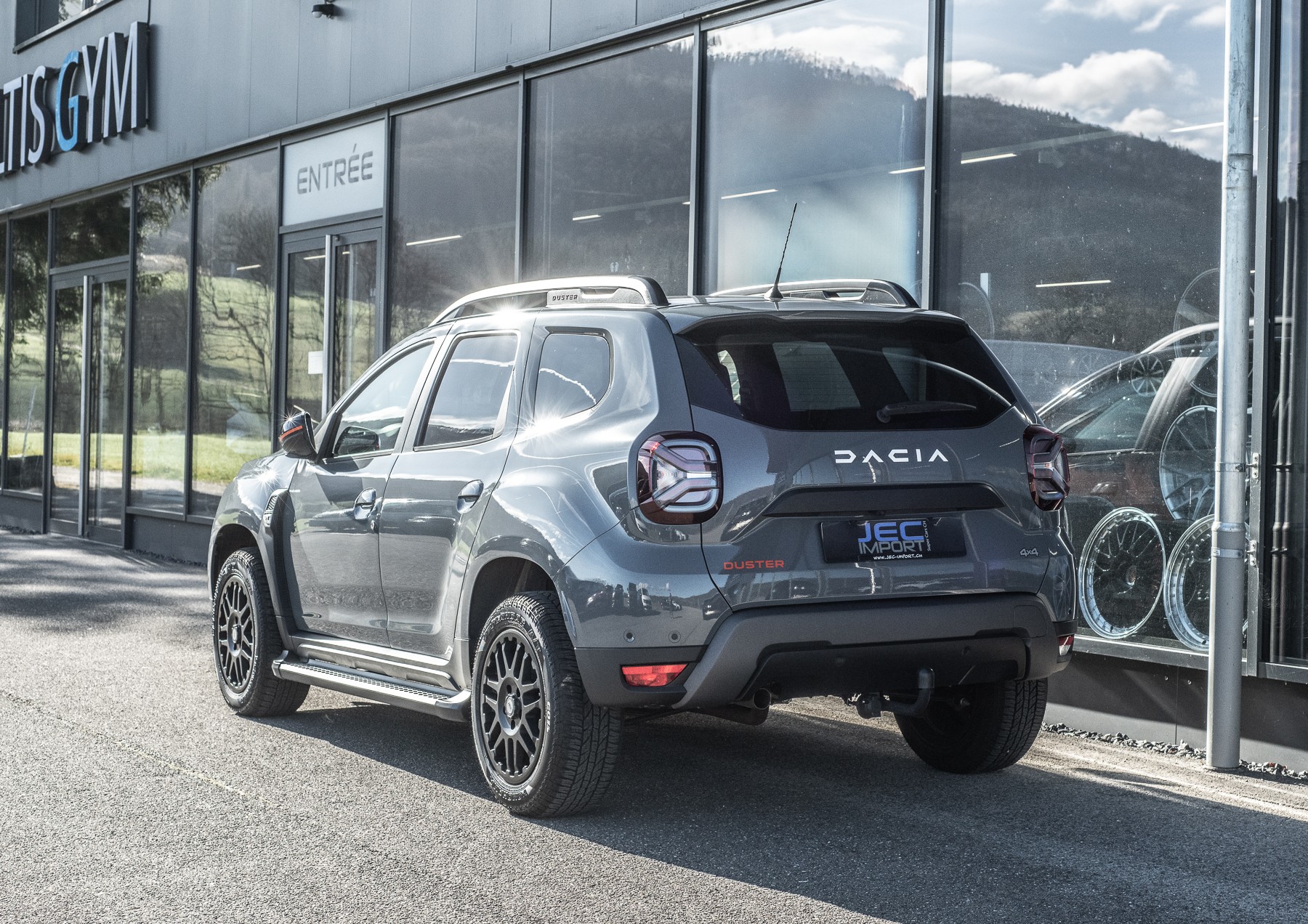 DACIA Duster TCe 150 Extreme 4x4 Off Road-showroom-element-3
