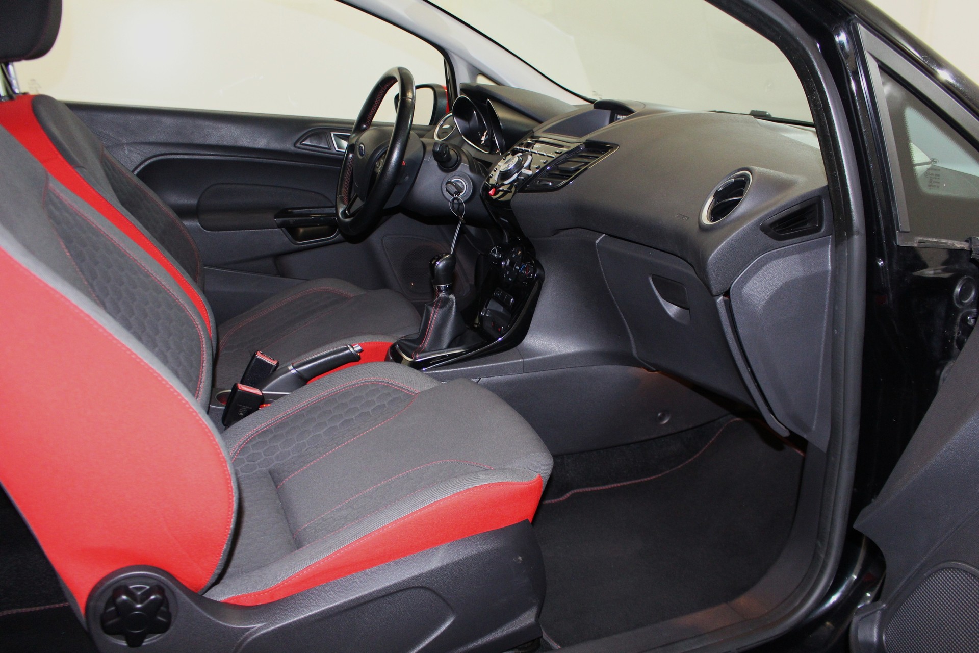 FORD Fiesta 1.0 EcoB 140 Sport Red-image-9