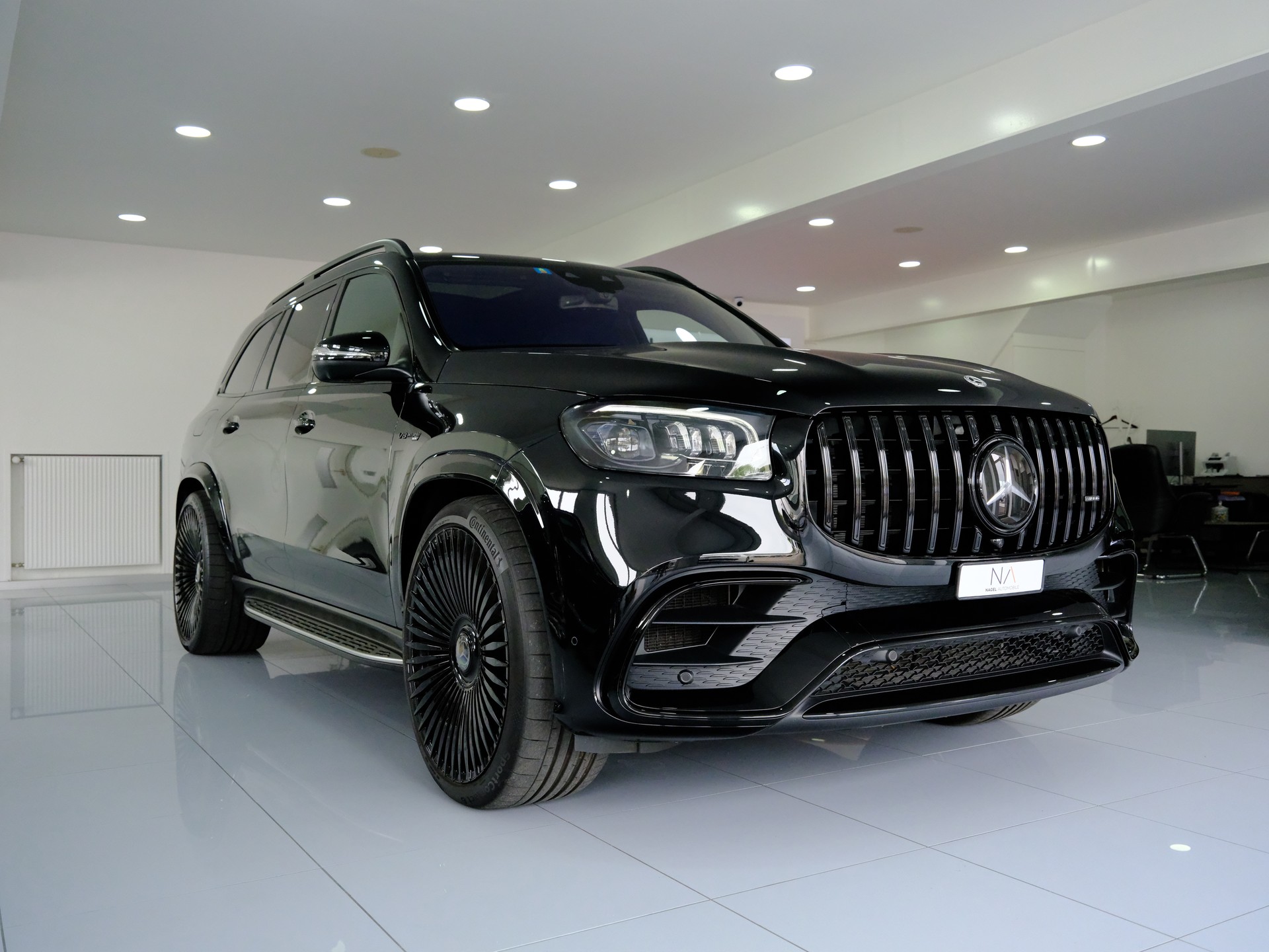 MERCEDES-BENZ GLS 63 4Matic+ TCT 9G *Burmester* *MB 100 Garantie bis 2027* *Panoramadach*-showroom-element-1