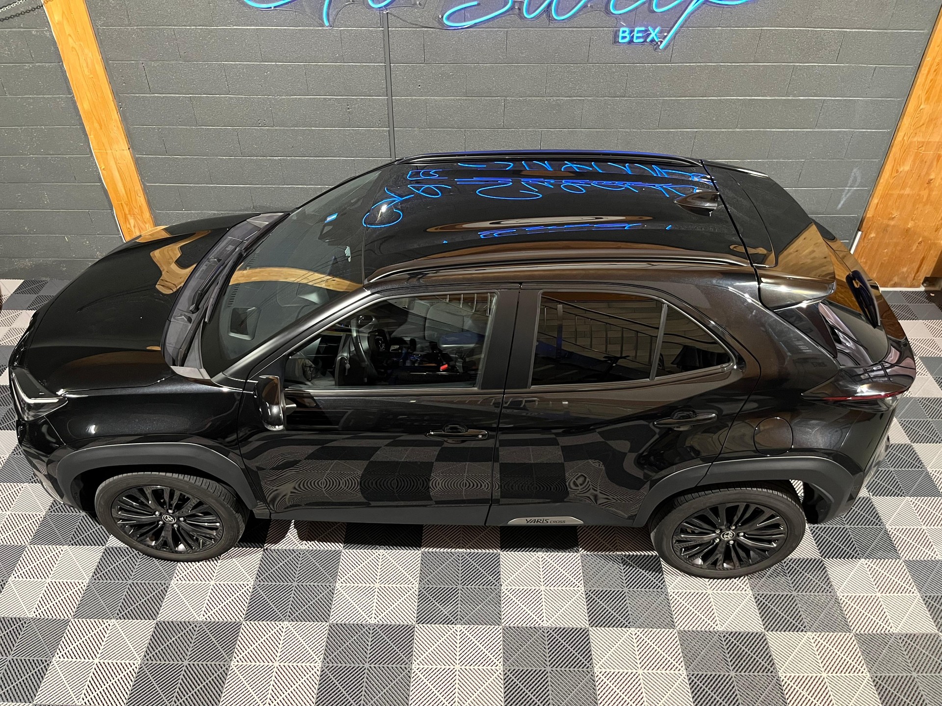 TOYOTA Yaris Cross 1.5 Elegant e-CVT AWDi-image-6