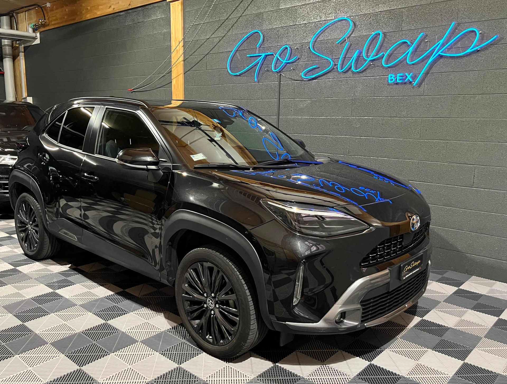 TOYOTA Yaris Cross 1.5 Elegant e-CVT AWDi