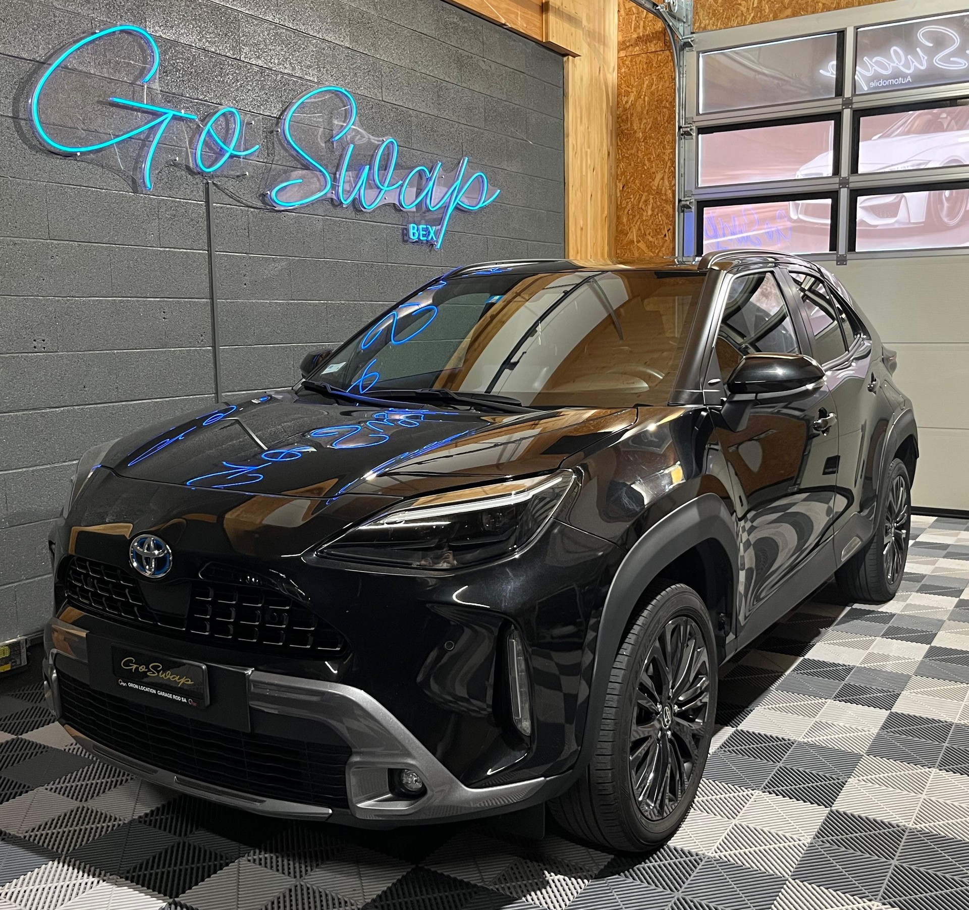 TOYOTA Yaris Cross 1.5 Elegant e-CVT AWDi-image-4