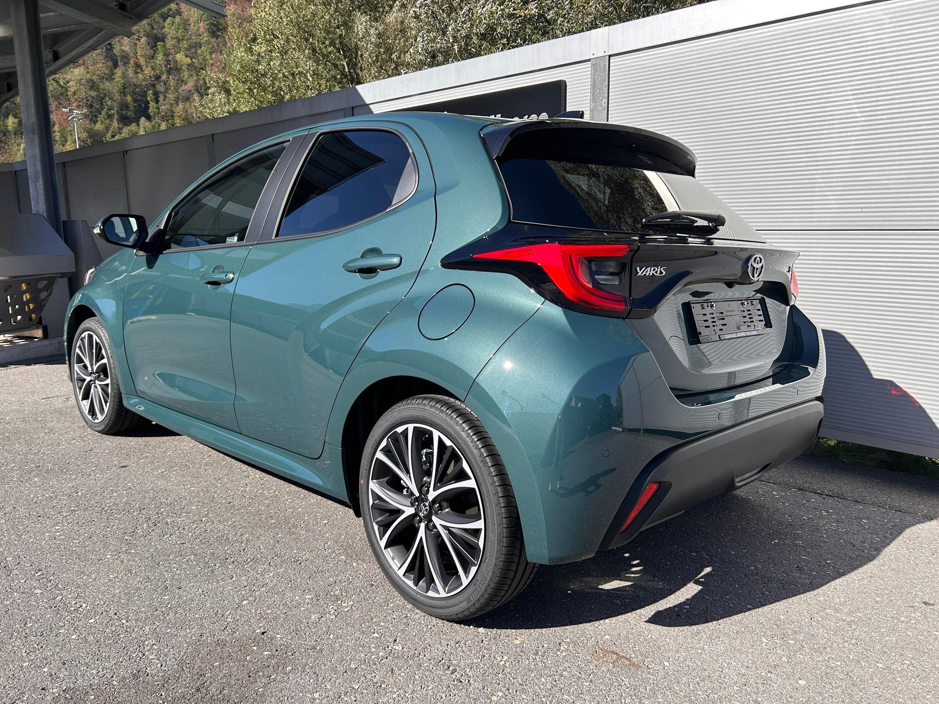 TOYOTA Yaris 1.5 VVT-i HSD Trend-image-3
