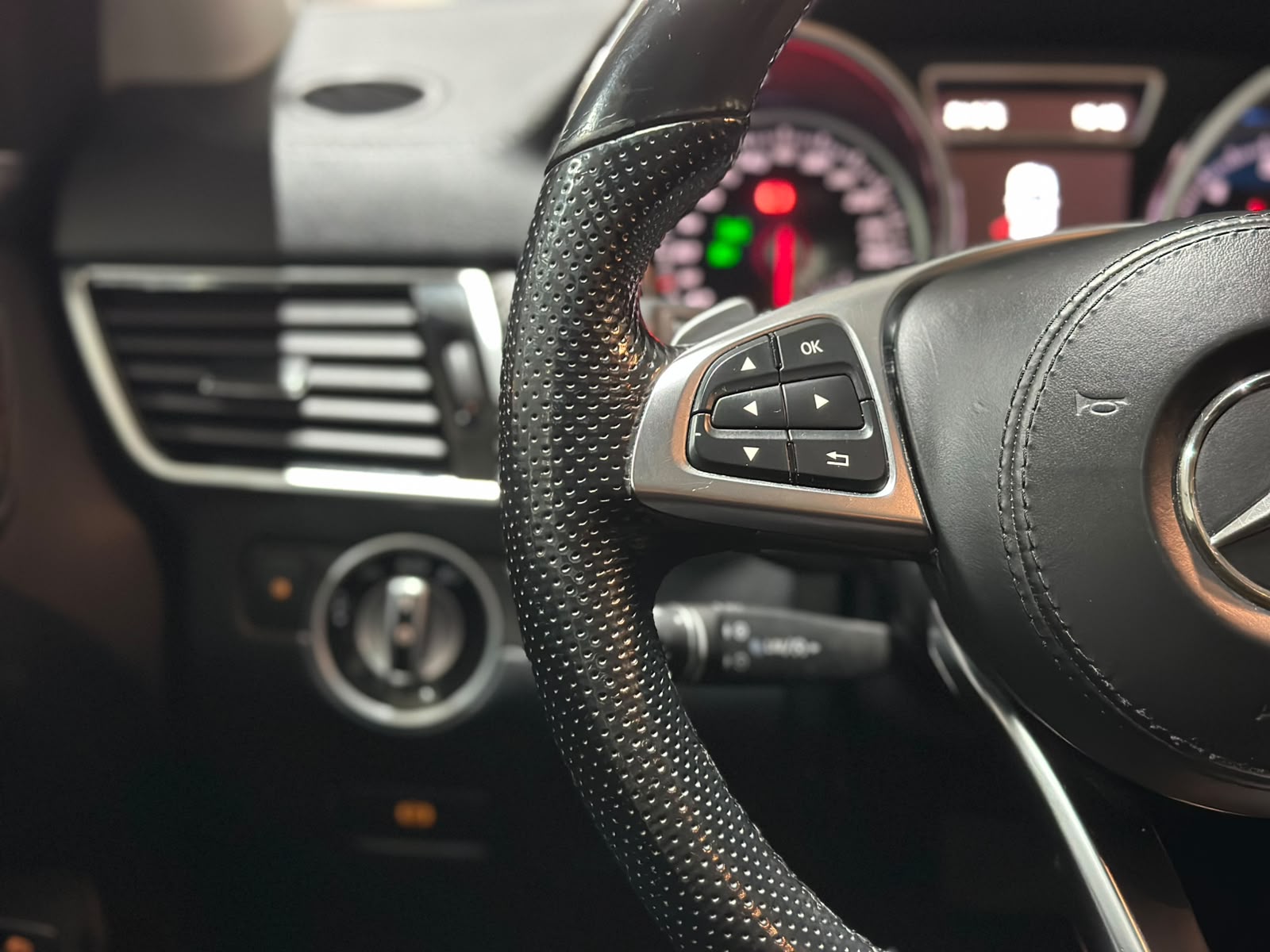 MERCEDES-BENZ GLS 500 4Matic 9G-Tronic-image-15