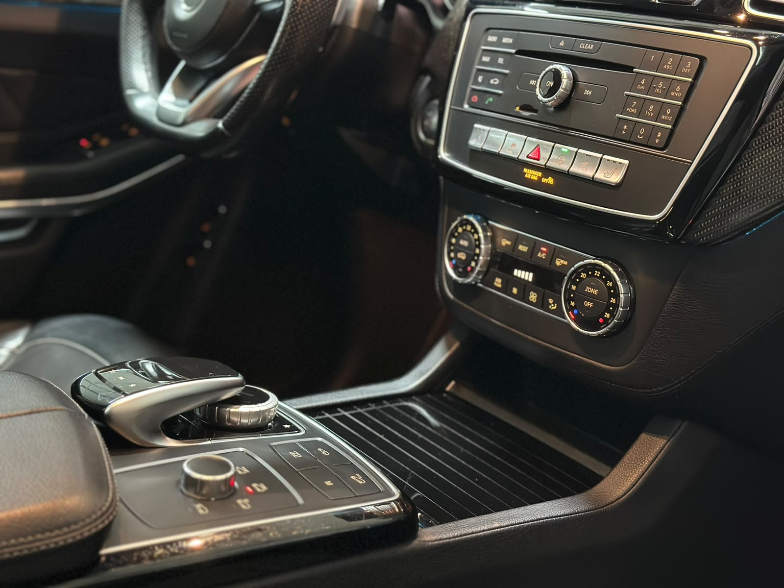 MERCEDES-BENZ GLS 500 4Matic 9G-Tronic-image-12