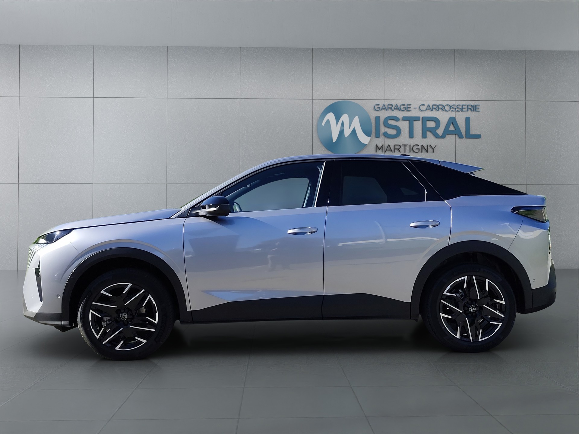 PEUGEOT 3008 1.2 Hybrid Business-showroom-element-1