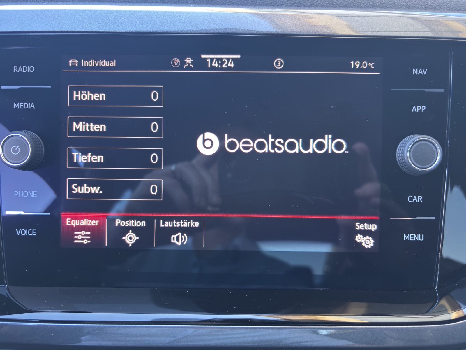 VW Polo 2.0 TSI GTI DSG mit Navi, Rückfahrkamera, Schwarze Aussenspiegel mit schwarzem Dach in Absetzfarbe-image-23