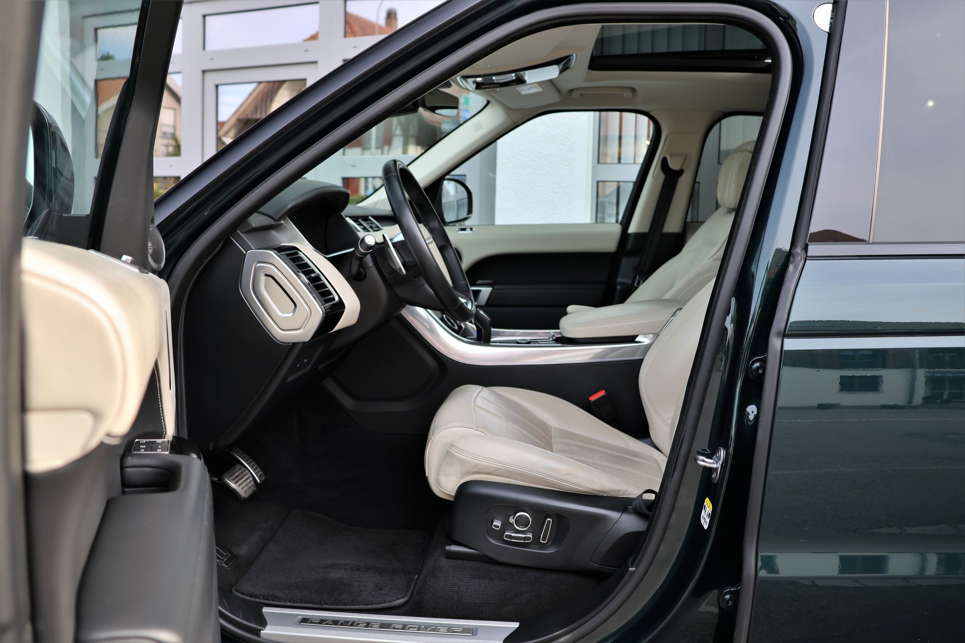 LAND ROVER Range Rover Sport 5.0 V8 S/C HSE Autobiography Dynamic Automatic (CH) *PaletteGreen*-image-9