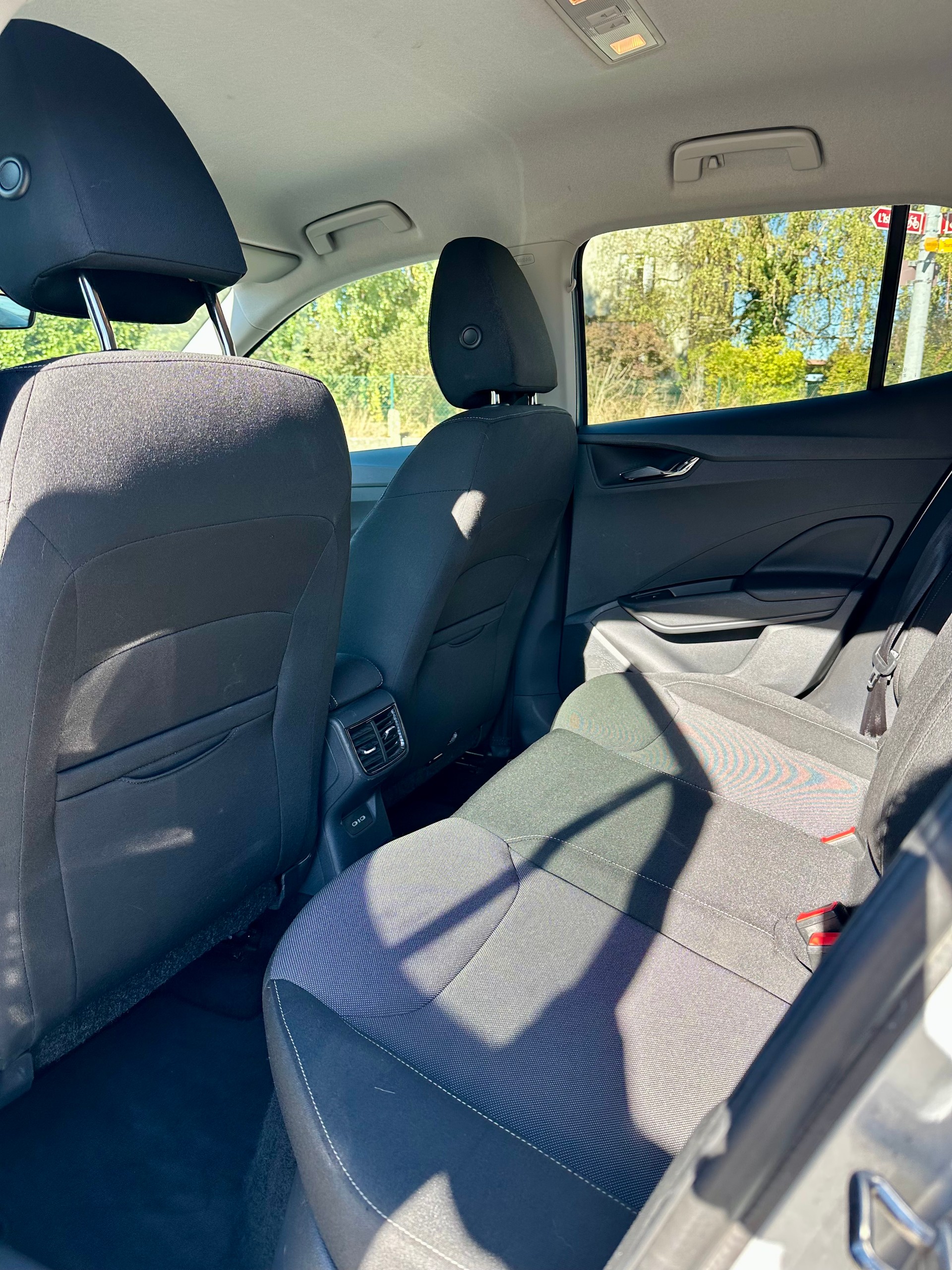 SKODA Fabia 1.0 TSI Ambition DSG-image-12