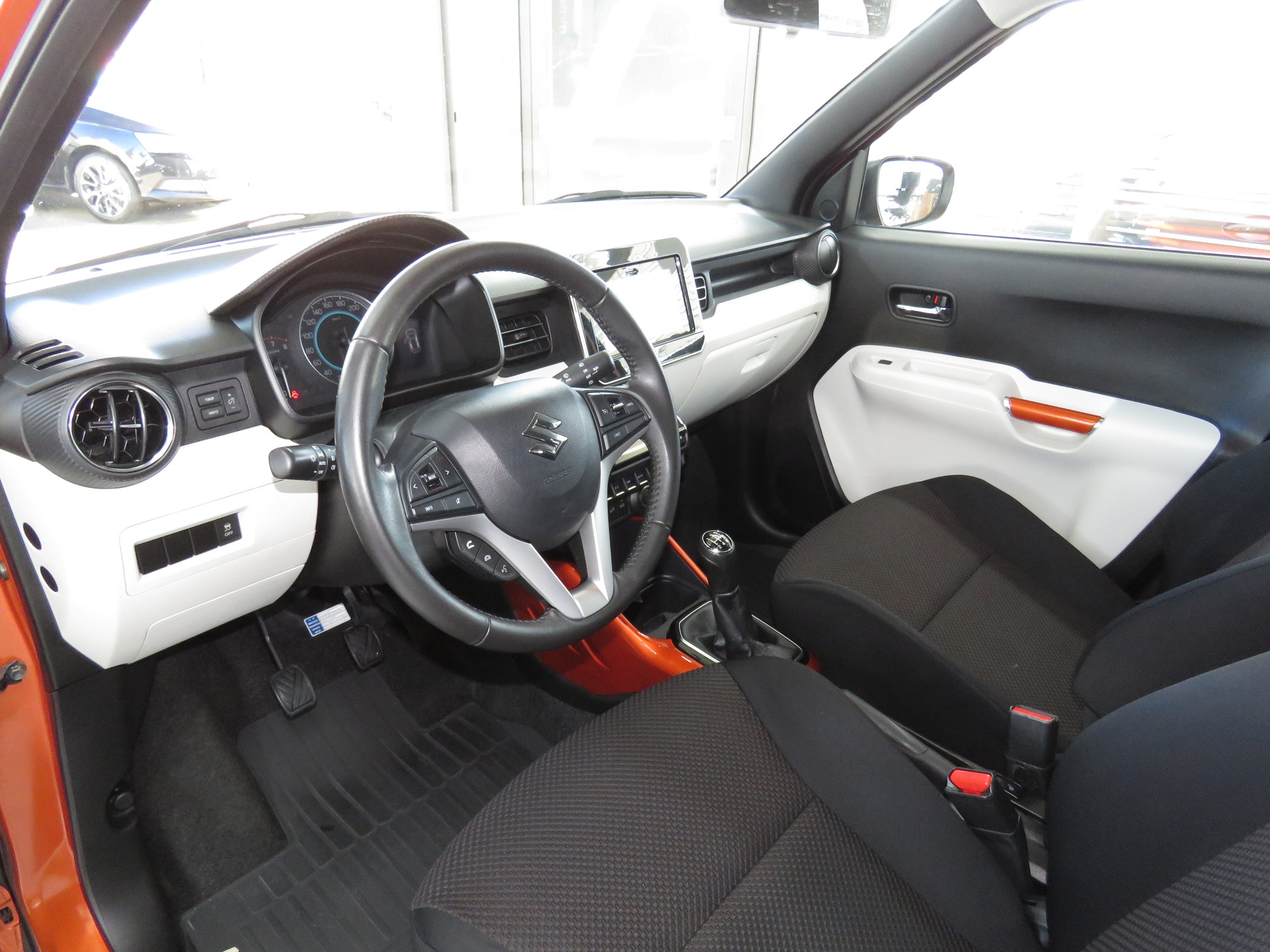 SUZUKI Ignis 1.2i Compact Top 4x4 Swiss Edition-image-6
