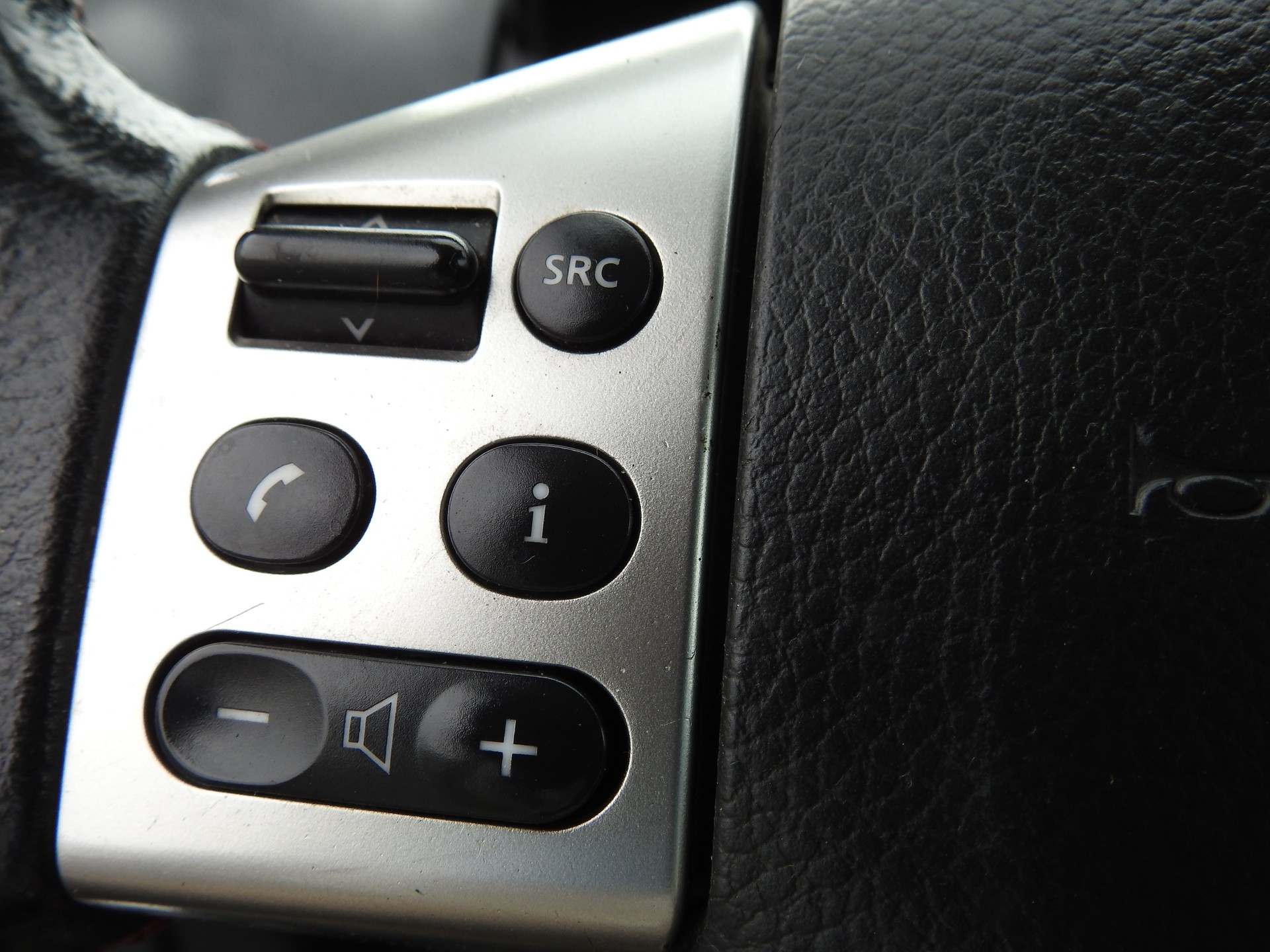 NISSAN Note 1.6 i-Way Automatic-image-23