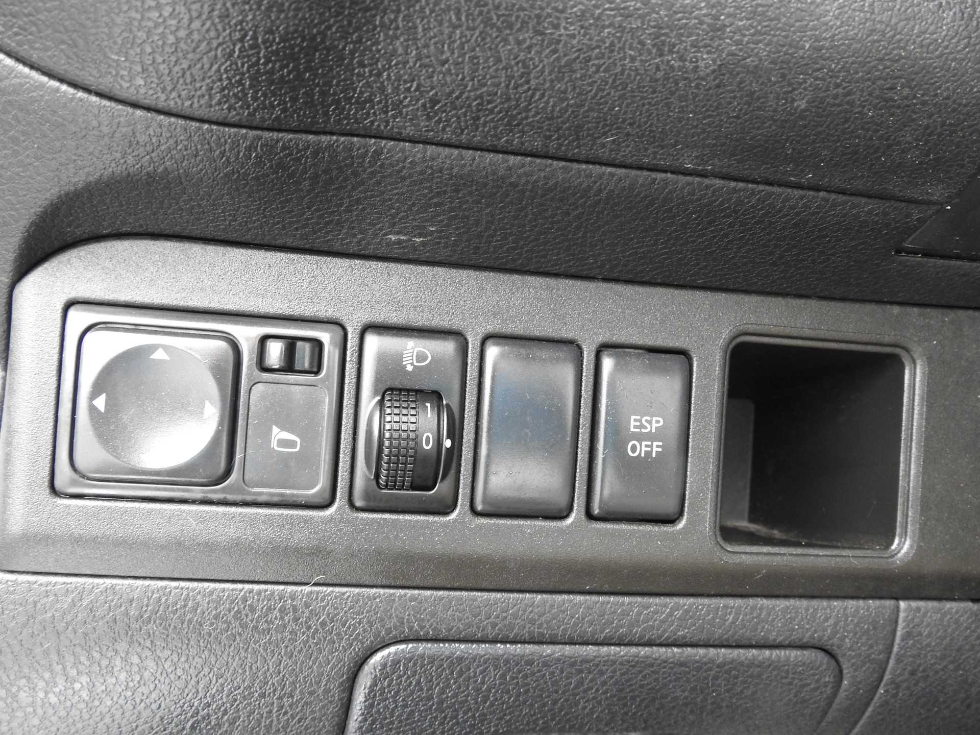 NISSAN Note 1.6 i-Way Automatic-image-24