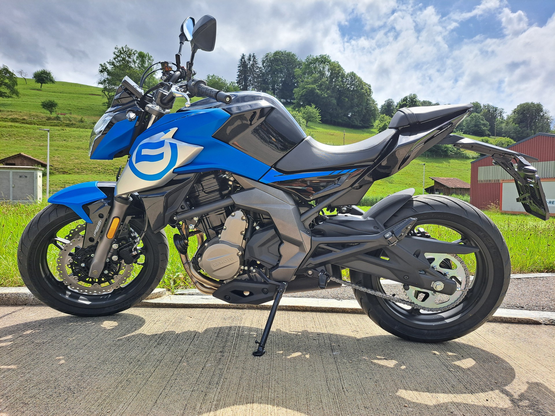 CF MOTO 650 NK-image-1