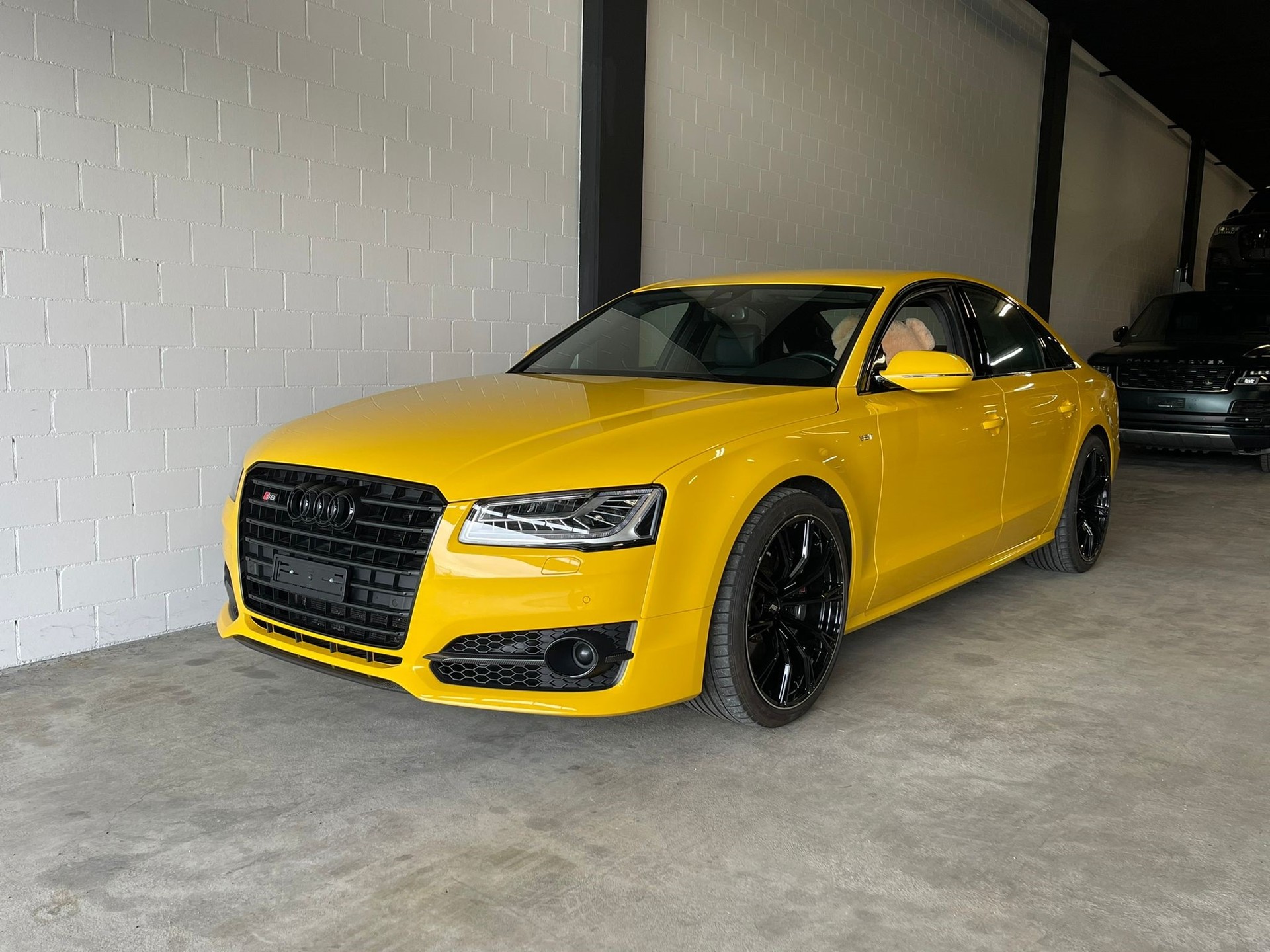 AUDI S8 4.0 TFSI V8 plus quattro tiptronic "Einzelstück der Audi Exclusive-Abteilung - ABT 705 PS"-showroom-element-1