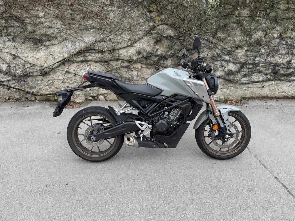 HONDA CB 125 R
