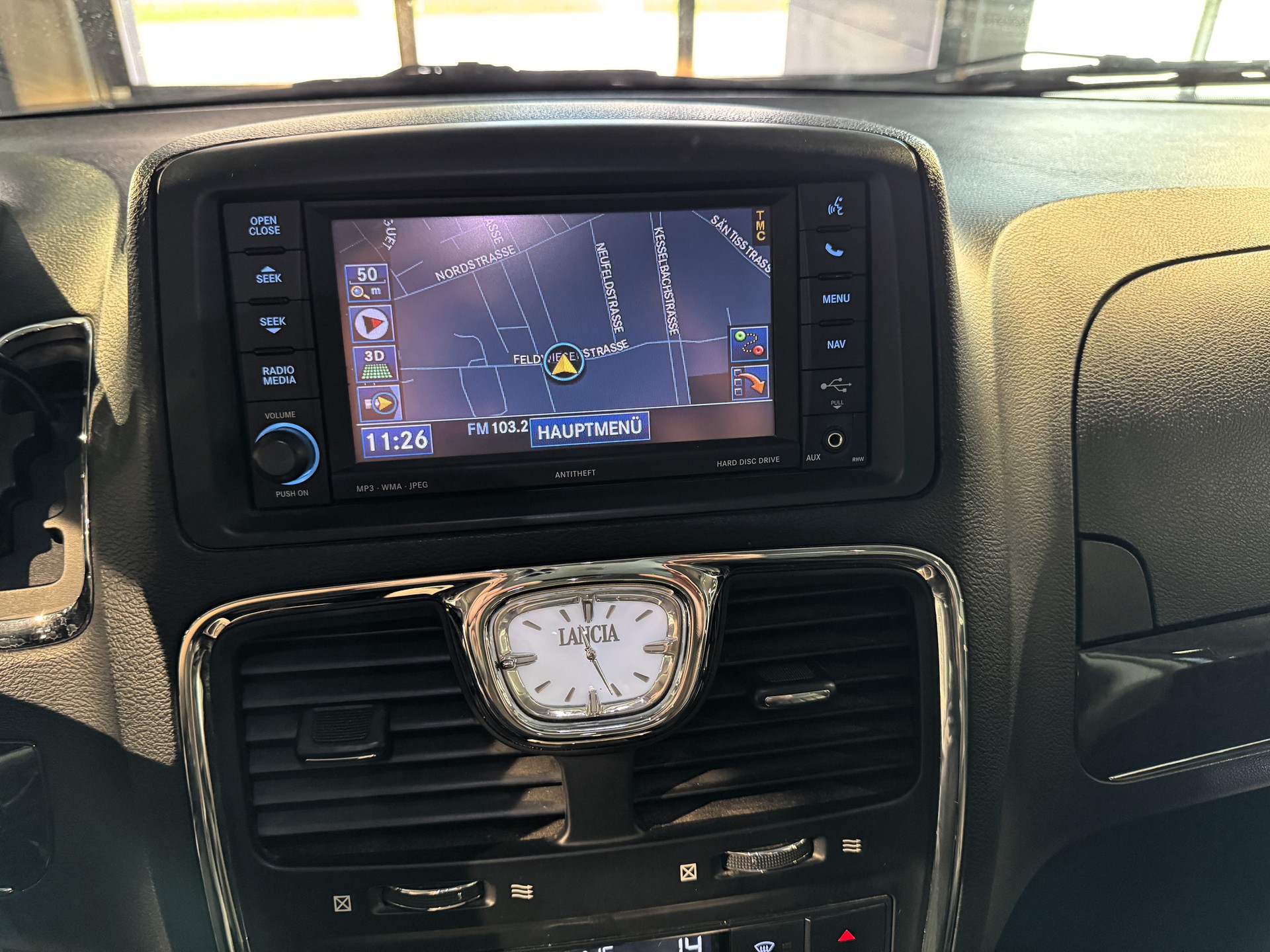 LANCIA Voyager 2.8D Platinum Automatic-image-12