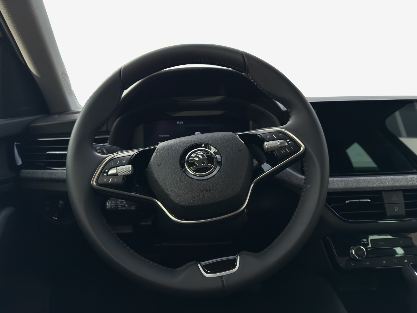 SKODA Scala 1.0 TSI Selection DSG-image-9