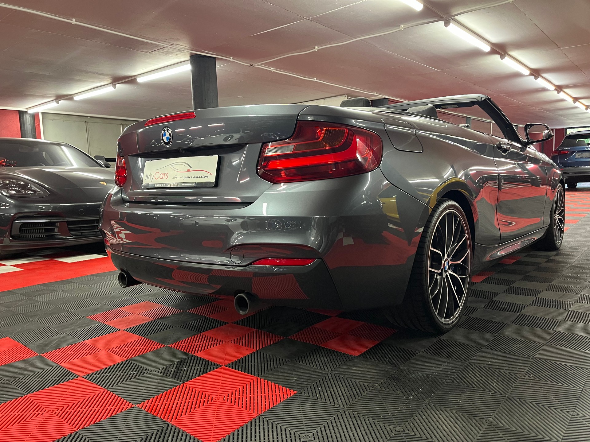 BMW M240i xDrive Steptronic-image-6