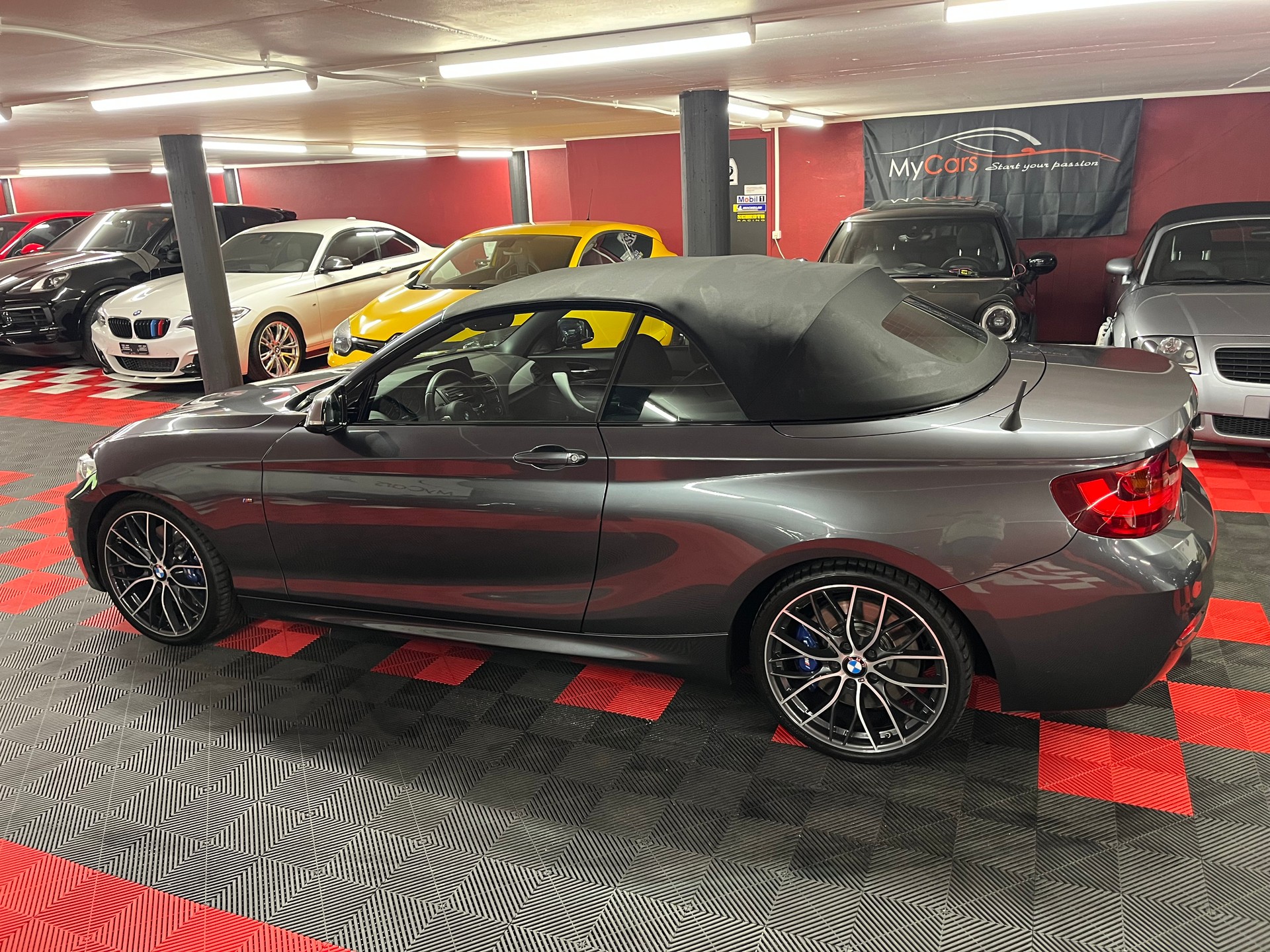 BMW M240i xDrive Steptronic-image-9