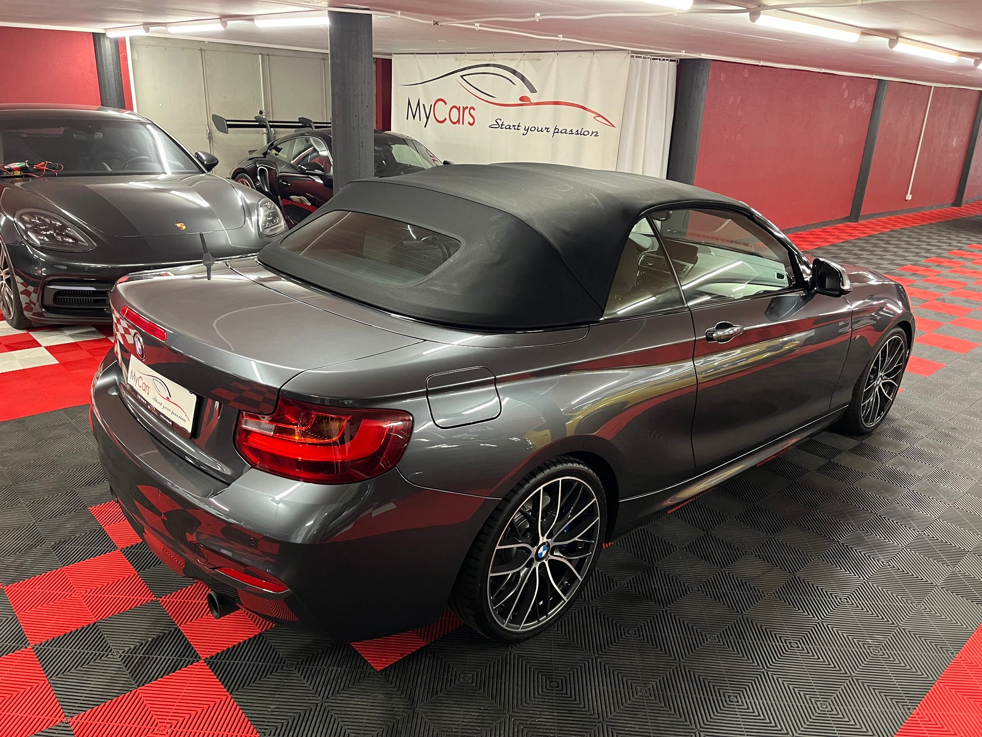 BMW M240i xDrive Steptronic-image-5