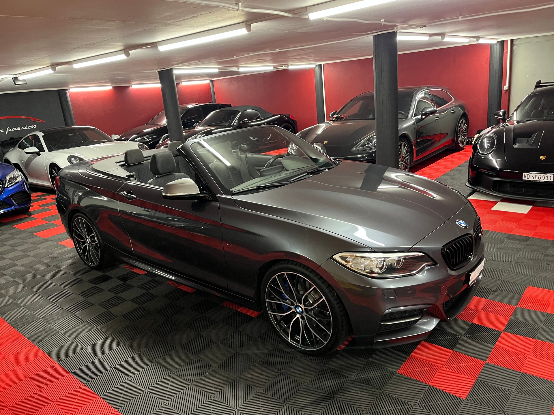 BMW M240i xDrive Steptronic-image-3