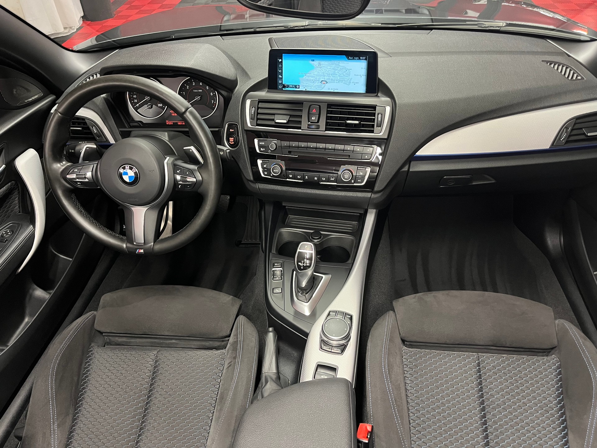 BMW M240i xDrive Steptronic-image-14