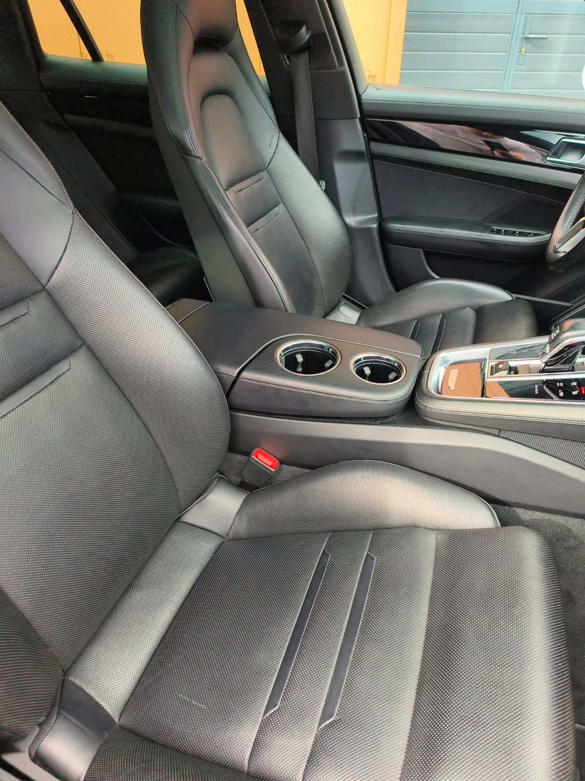 PORSCHE Panamera 4 E-Hybrid PDK-image-1