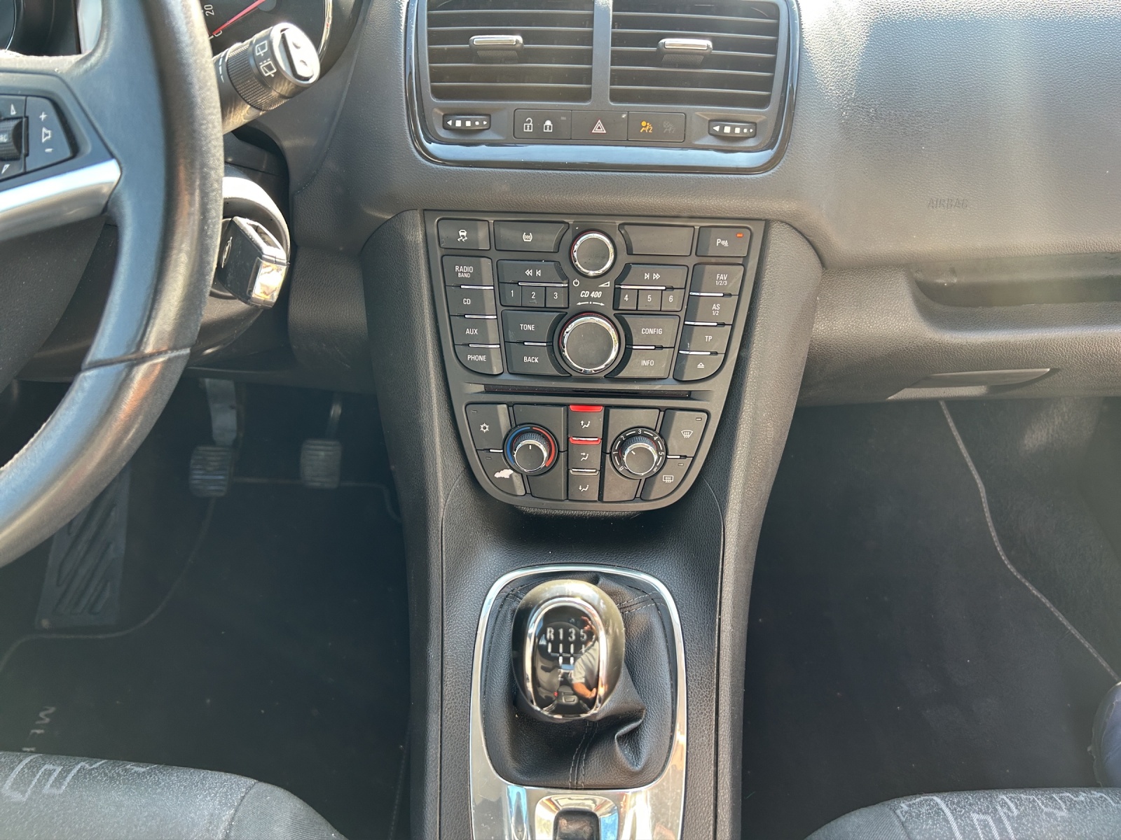 OPEL Meriva 1.4 Turbo Cosmo-image-14