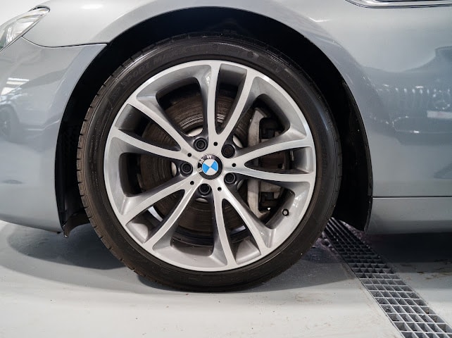 BMW 650i Cabrio /full options / service à jours BMW CH🇨🇭-image-6