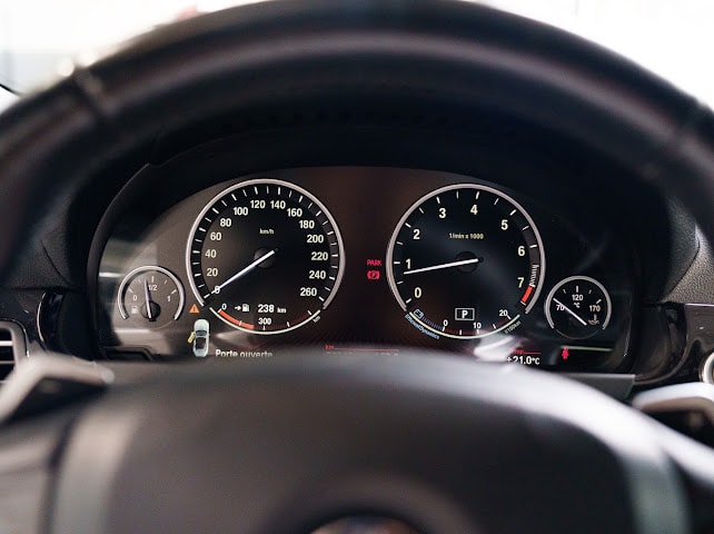 BMW 650i Cabrio /full options / service à jours BMW CH🇨🇭-image-11