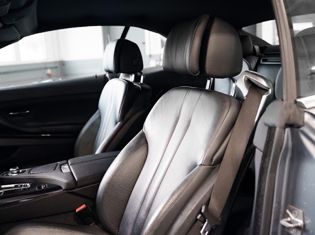 BMW 650i Cabrio /full options / service à jours BMW CH🇨🇭-image-10
