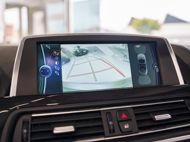 BMW 650i Cabrio /full options / service à jours BMW CH🇨🇭-image-15
