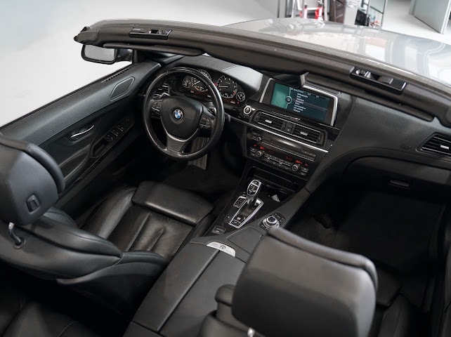 BMW 650i Cabrio /full options / service à jours BMW CH🇨🇭-image-8