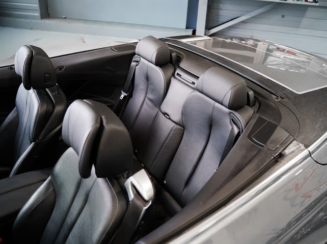 BMW 650i Cabrio /full options / service à jours BMW CH🇨🇭-image-9