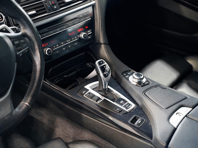 BMW 650i Cabrio /full options / service à jours BMW CH🇨🇭-image-12