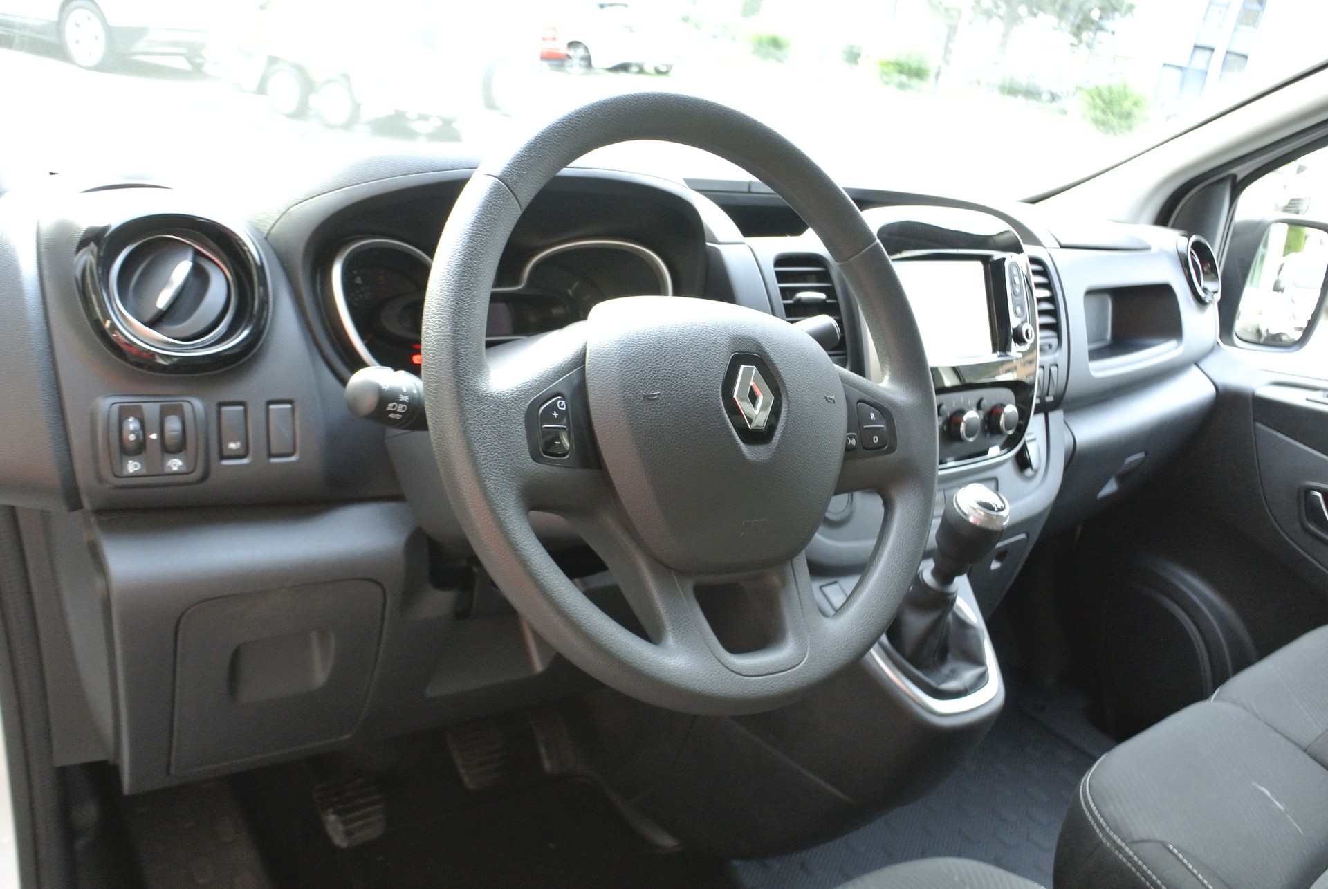 RENAULT Trafic 2.0 Energy dCi 120 3.0t Business L1H1-image-18