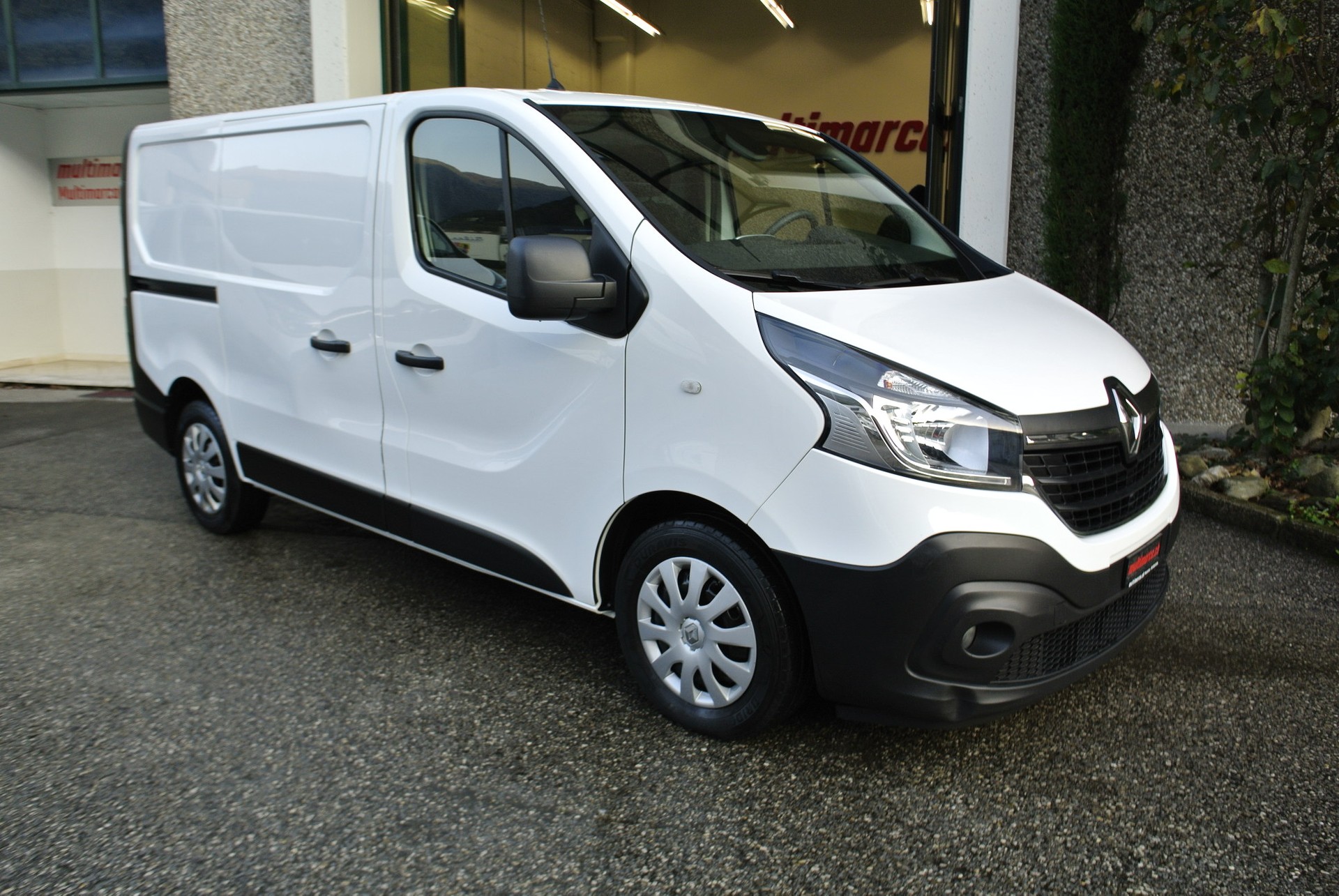 RENAULT Trafic 2.0 Energy dCi 120 3.0t Business L1H1-showroom-element-3