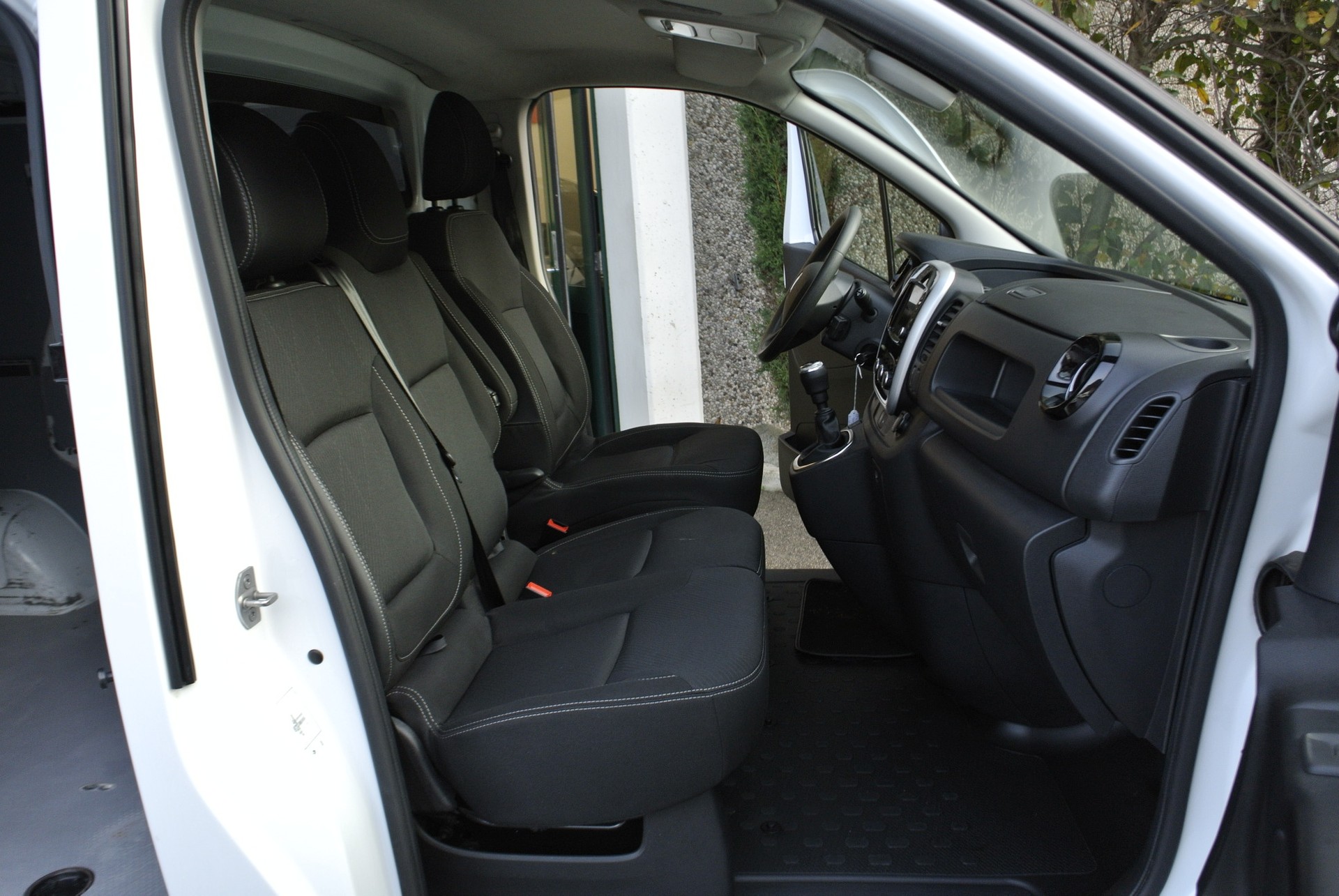 RENAULT Trafic 2.0 Energy dCi 120 3.0t Business L1H1-image-20
