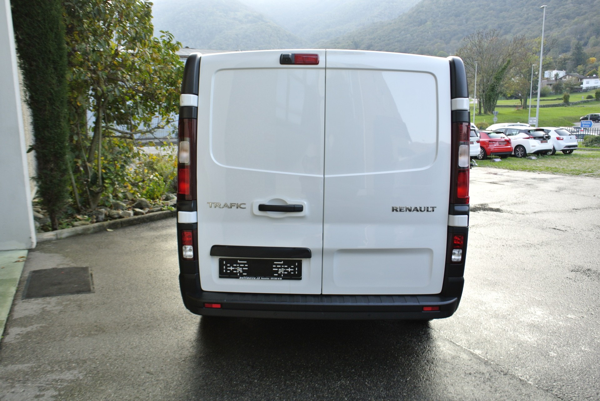 RENAULT Trafic 2.0 Energy dCi 120 3.0t Business L1H1-image-9