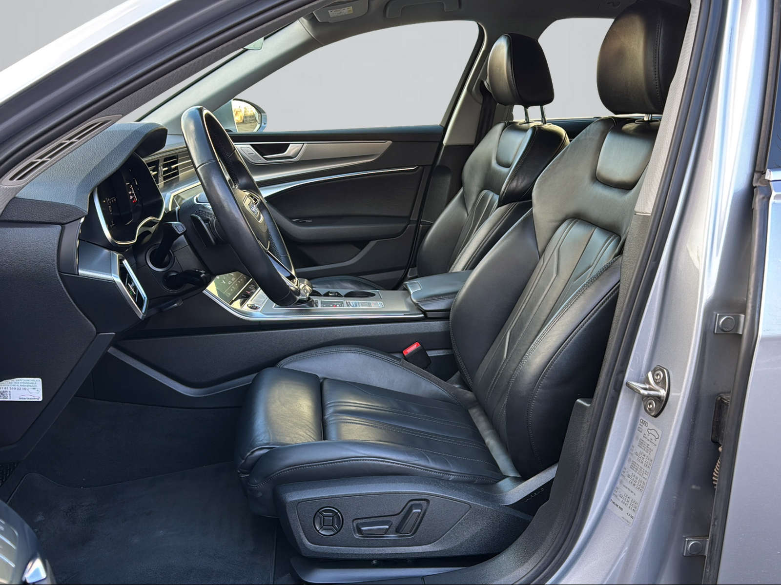 AUDI A6 Avant 45 TFSI Sport Attraction S-tronic quattro-image-8